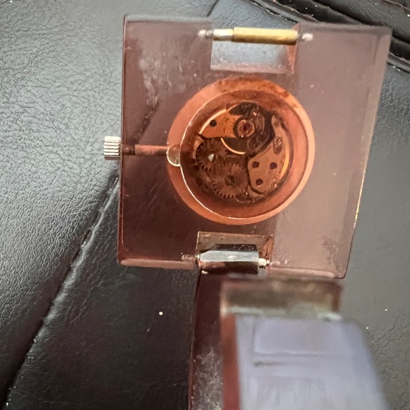 Auth Vintage Gucci Plexi Bangle Watch - Unique Rare Find - Picture 9 of 10